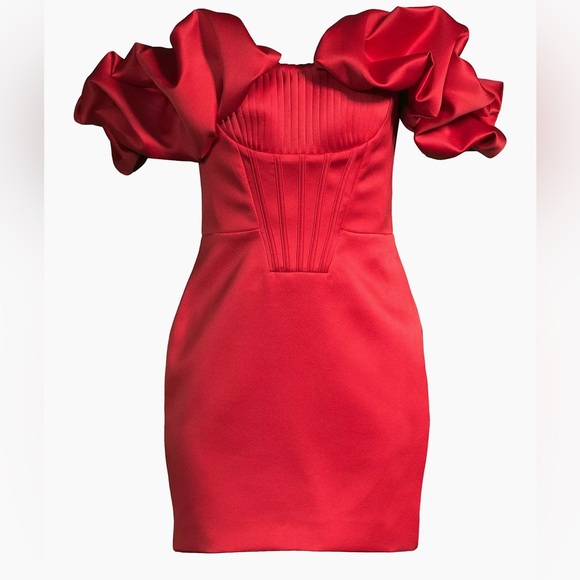 Lavish Alice Dresses & Skirts - NWT Lavish Alice
Off-The-Shoulder Satin Minidress